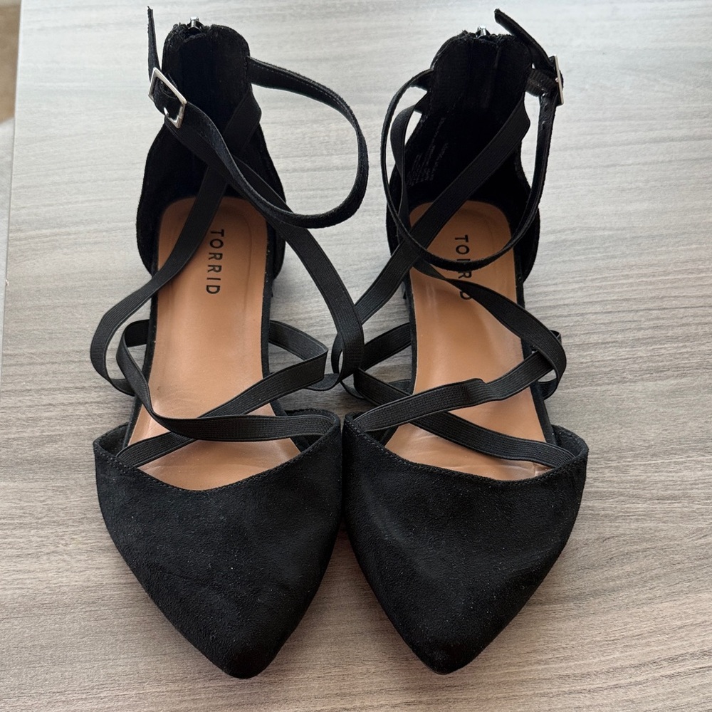 Torrid Black Crisscross Heels Flats